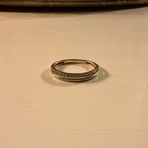 Elegant 10K Solid Gold Women's Ring